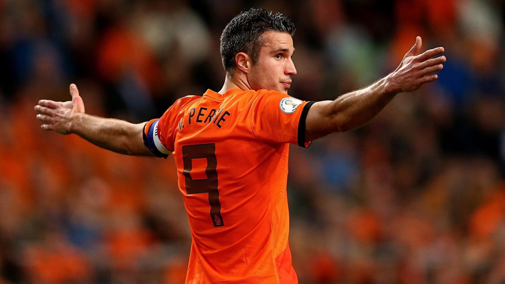 教练组宣布赛后战术调整计划,教练把比赛的规则又详细的说了一遍